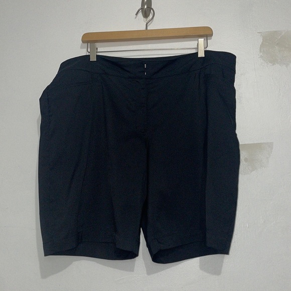 PGA Tour Shorts Size 8 Womens Pga Tour Apparel Black Golf Shorts